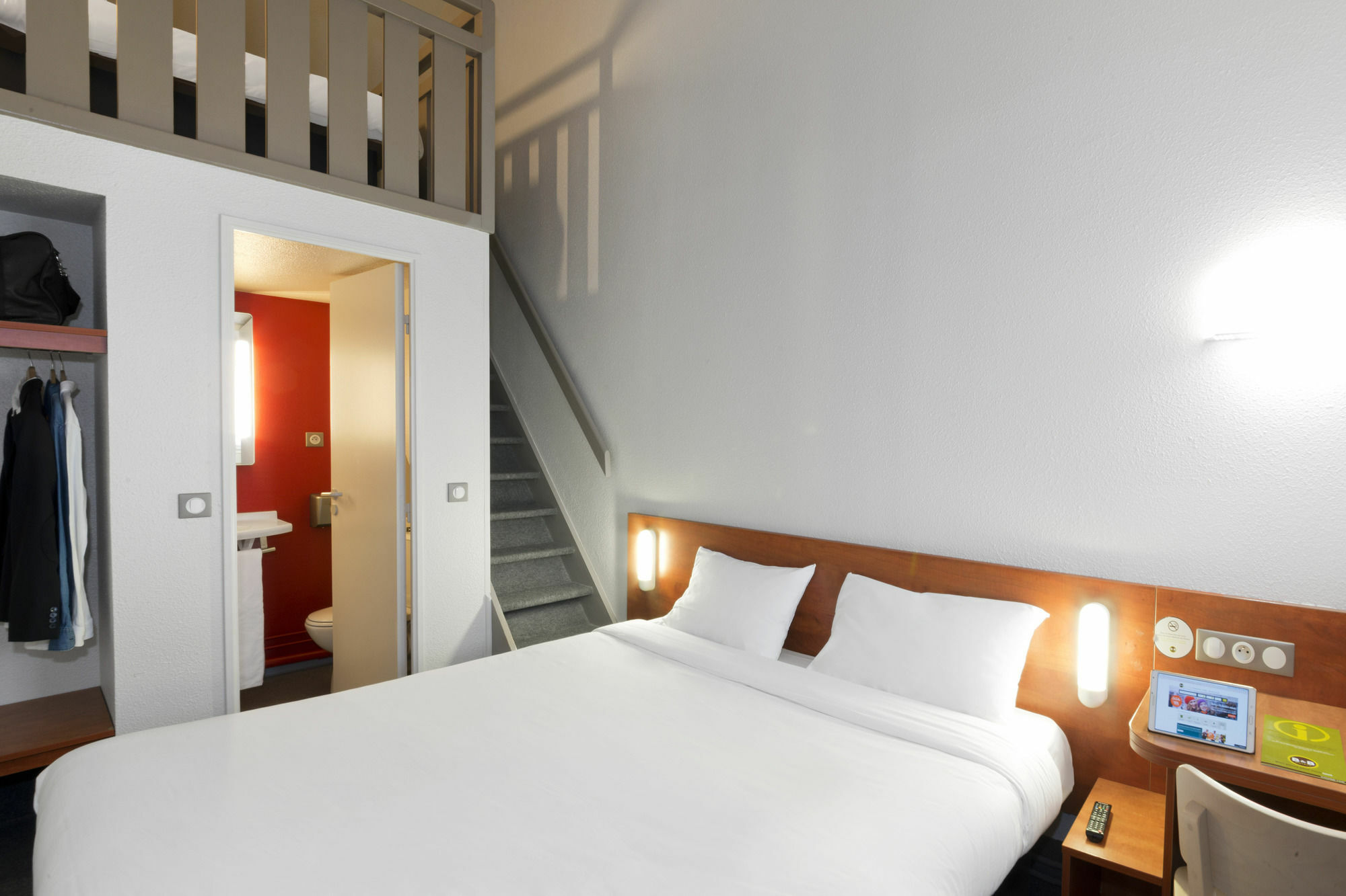 B&B Hôtel Angers 1 Beaucouzé Buitenkant foto